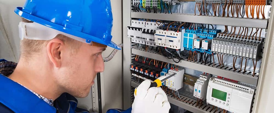 Elektroniker für Energie- und Gebäudetechnik (m/w/d) bei Elektro Baueregger e.K. in Bad Reichenhall